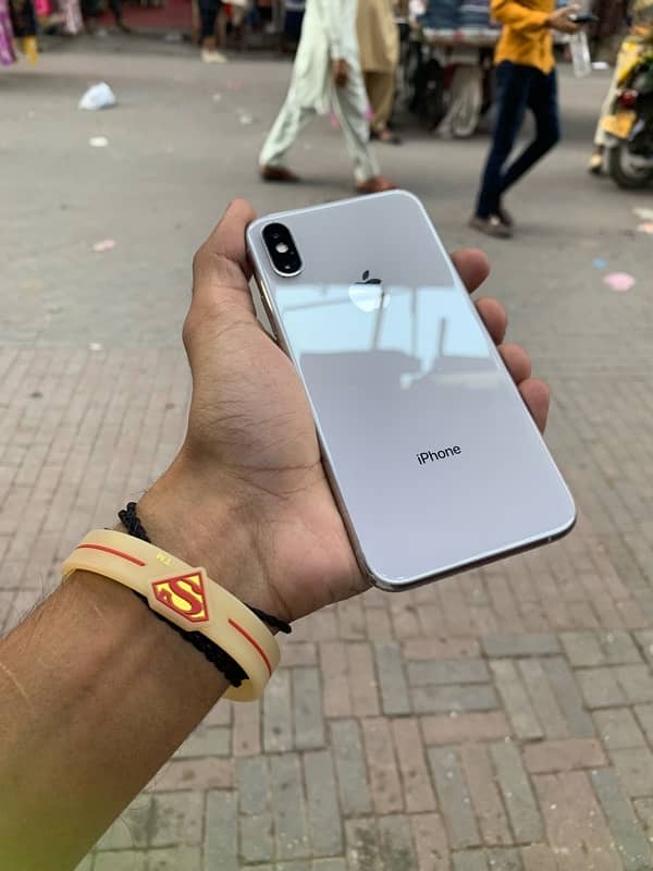 iPhone XS 256gb pta dual offical serious buyer no exchange 1