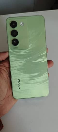 Vivo y100 8+8/256