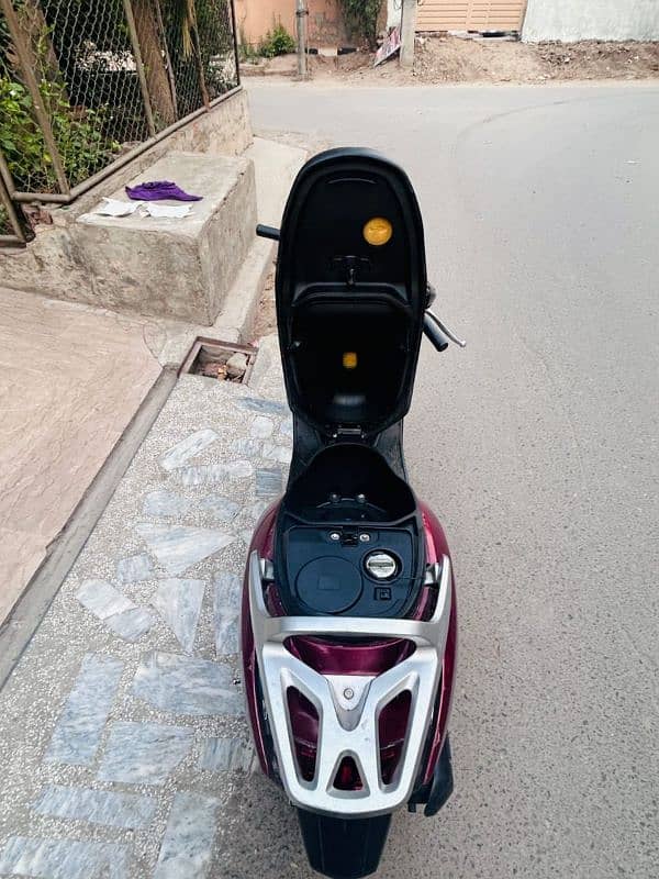 United Scooty 100cc 2018 model=03253816587= 1