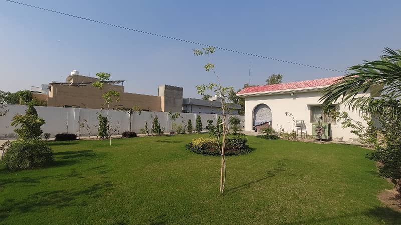 20 Marla Luxury Farm House For Sale In  Khyber  Block Chinar Bagh Lahore, 3