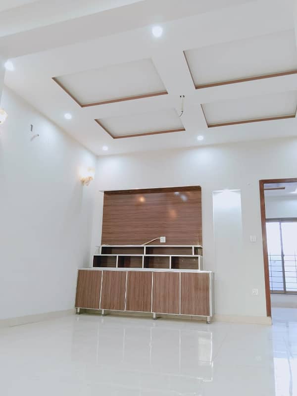 Brand New House In Central Park Lahore | LDA Approved | Nearby Hospital & Park 14