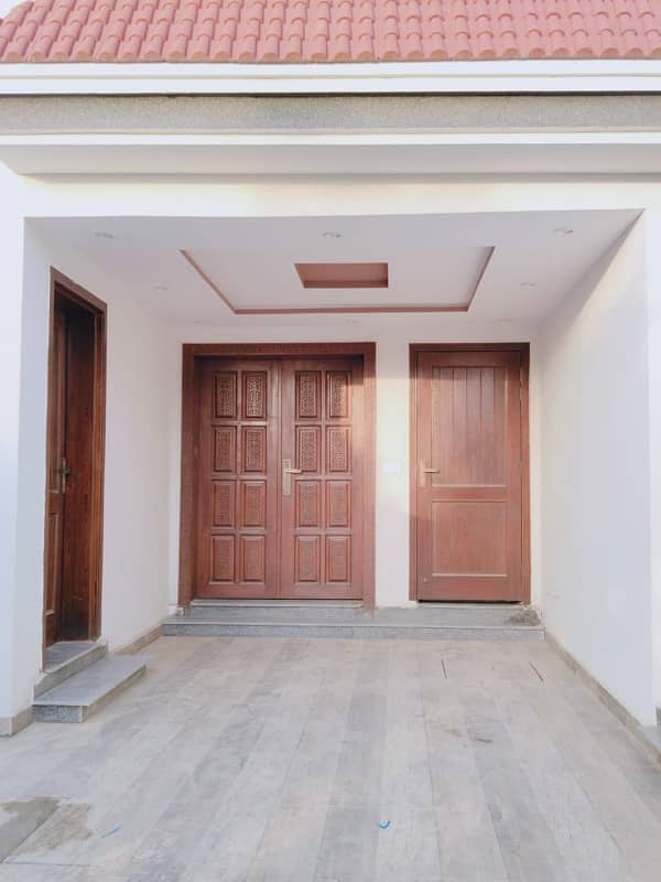 Brand New House In Central Park Lahore | LDA Approved | Nearby Hospital & Park 18