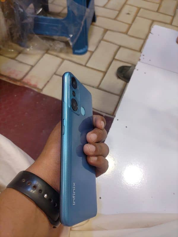 infinix hot 20i 4/128 3