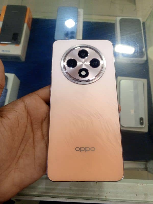 oppo Reno 12F . 12Gb Ram +256Gb 3