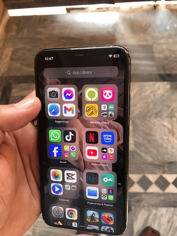 i phone 11 pro max 265 gb 10