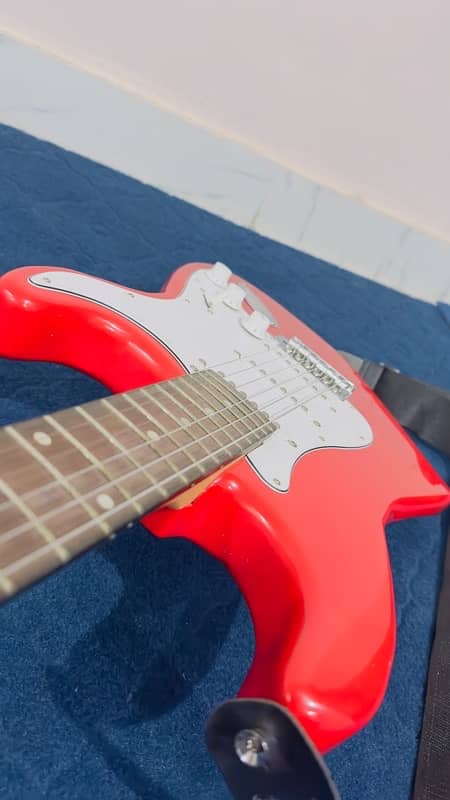 Kaysen Electric Guitar with portable amp 4