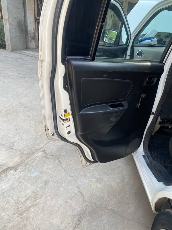 Suzuki Wagon R 2019 15