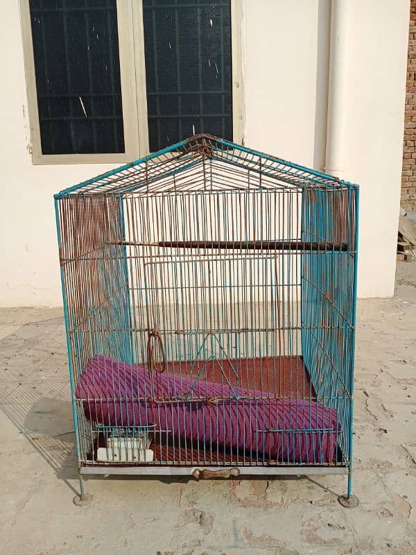 cages for birds in good condition. 2