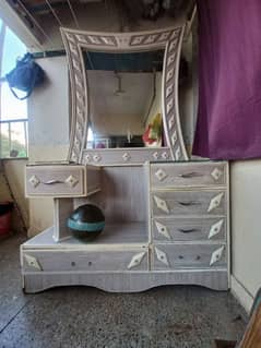 dressing table