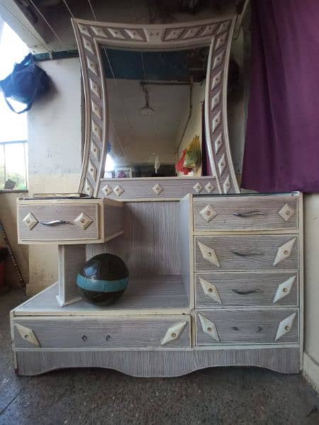 dressing table 1