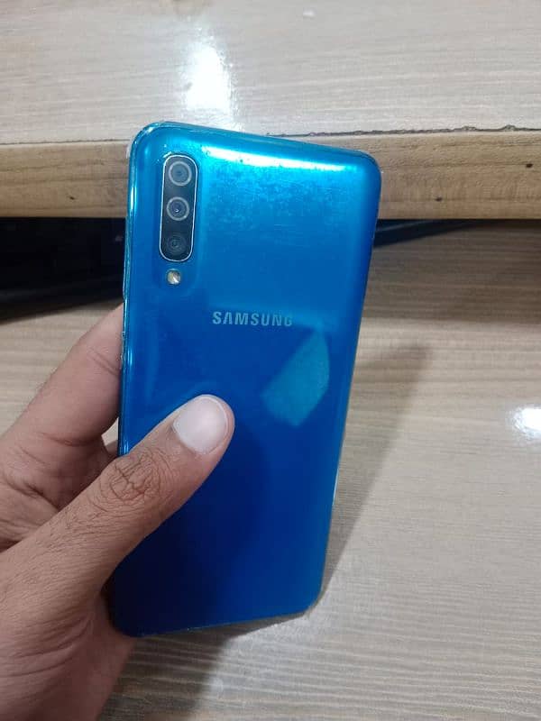 Samsung A50 urgent sale 1