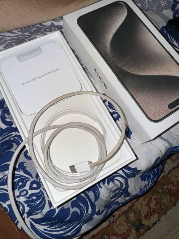 iphone 15 pro max 256 gb bilkul saaf he never opened 4