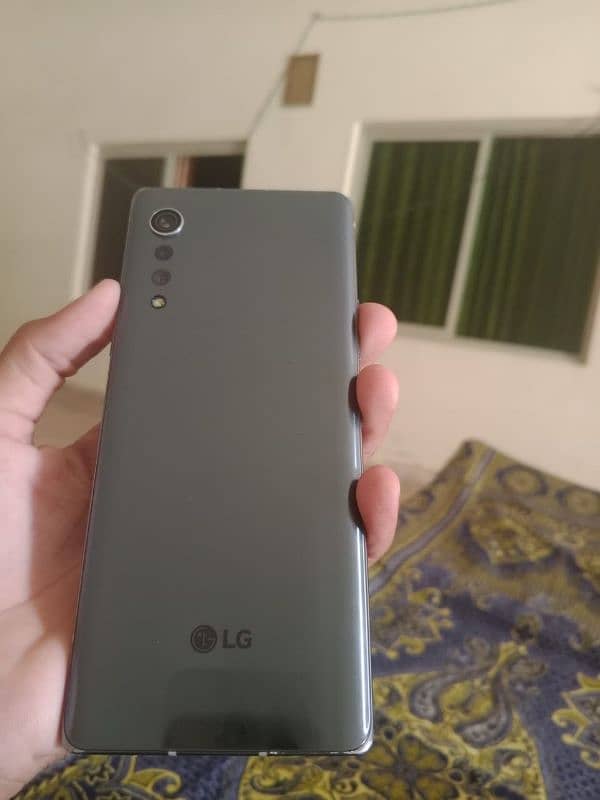 LG valvet mobile 7