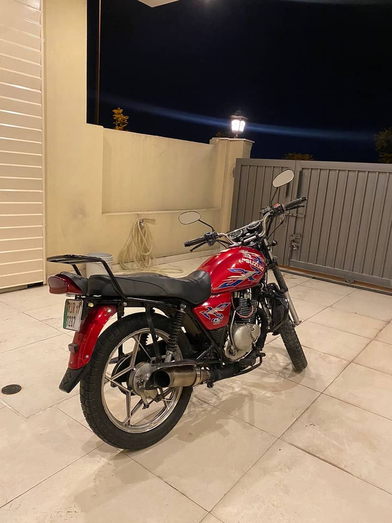 Suzuki GS 150 SE 2017 3