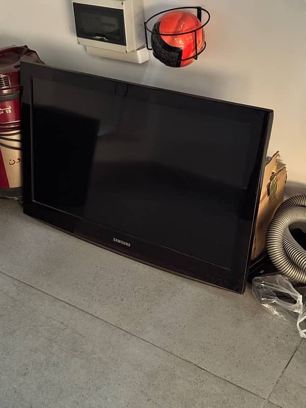 Samsung LCD/LED 32 Inch FHD 1