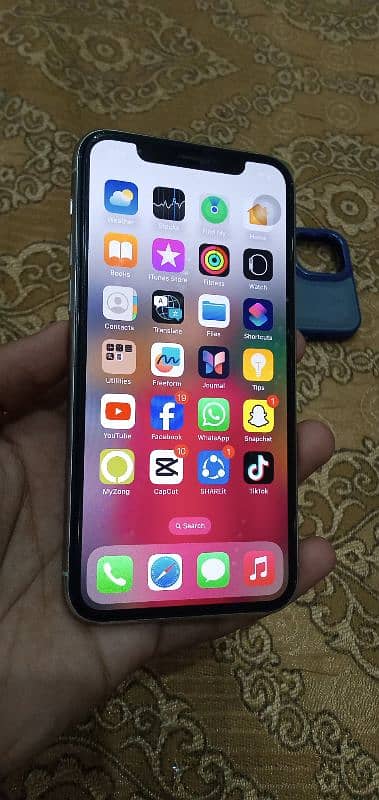 I phone 11 pro 256gb whatsapp no 03076909263 0