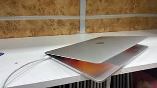 MacBook Pro 16inch 2019 mdl 2141 core i9 64gb ram 1Tb SSD touchbar…