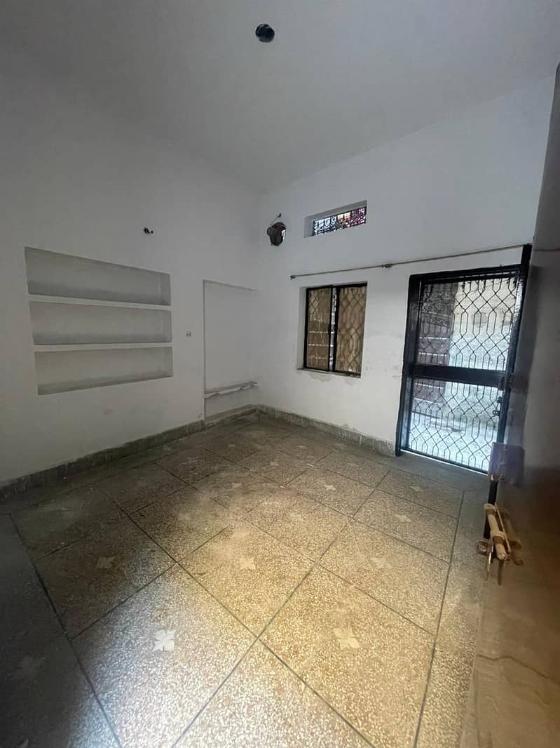 4.15 Marla Houses for Buy in Madina Colony, Lahore 6