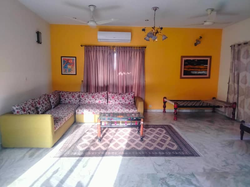 DHA Phase 6 Fully Furnished Artists House Ideal For Weedings 8