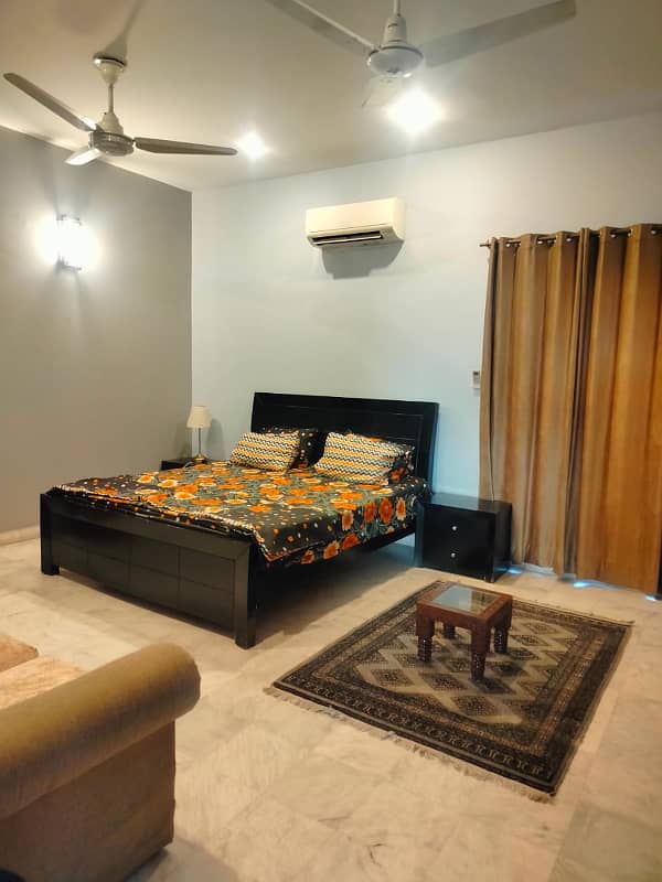 DHA Phase 6 Fully Furnished Artists House Ideal For Weedings 31