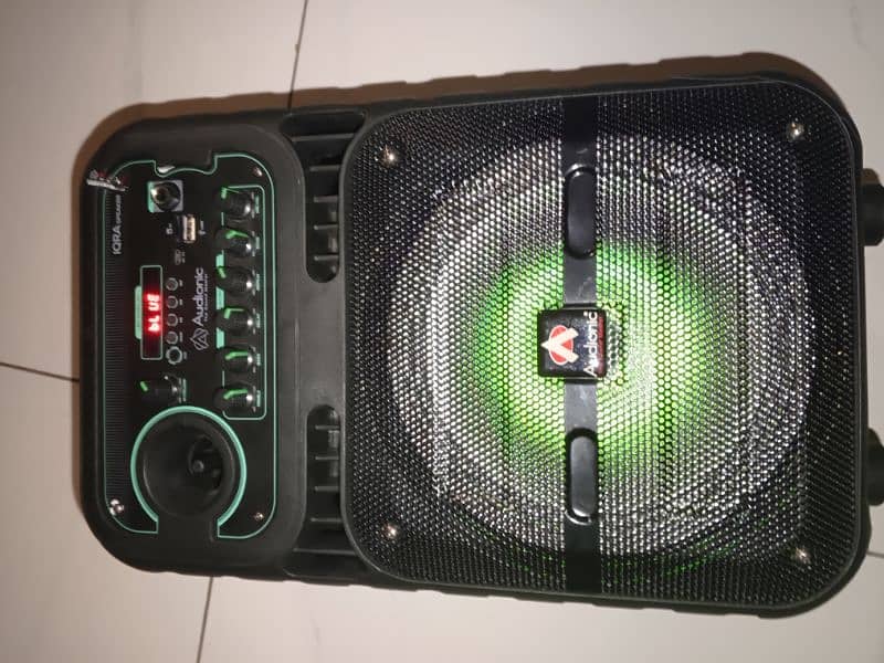 Audionic speakers 0