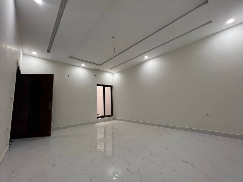 1100 SQUARE FEET FLAT AVAILABLE FOR RENT IN JOHAR TOWN 1