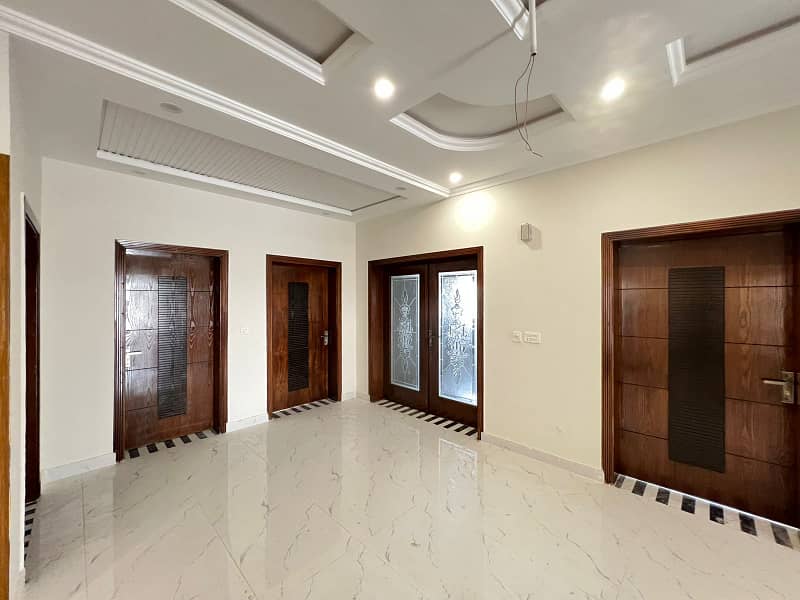 1100 SQUARE FEET FLAT AVAILABLE FOR RENT IN JOHAR TOWN 2