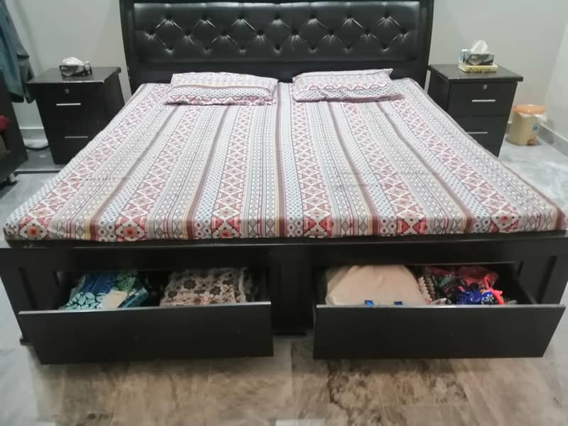 Bed sets for sale 0