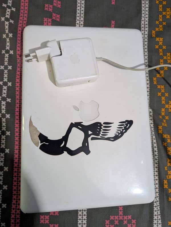 MacBook 2010 for sale 12