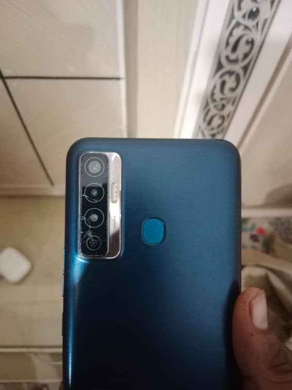 Tecno camon 17 1