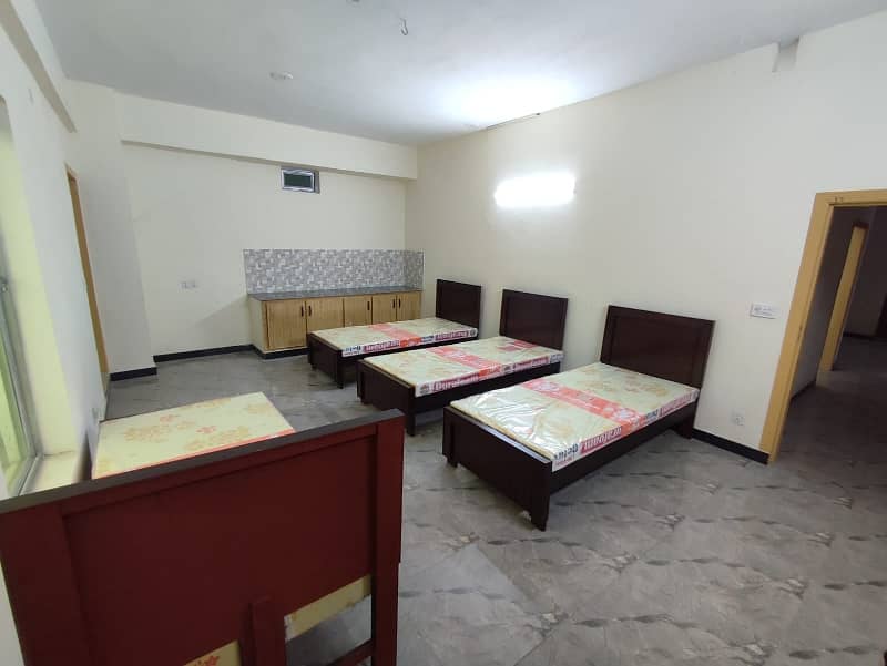 Hostel Room For Rent Near GT Road 6