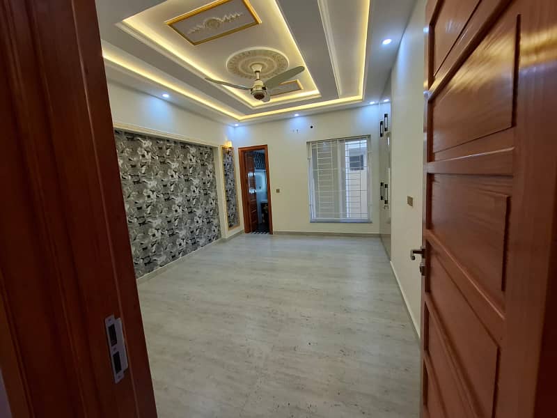 10 Marla House For Sale In Paragon City Lahore 3