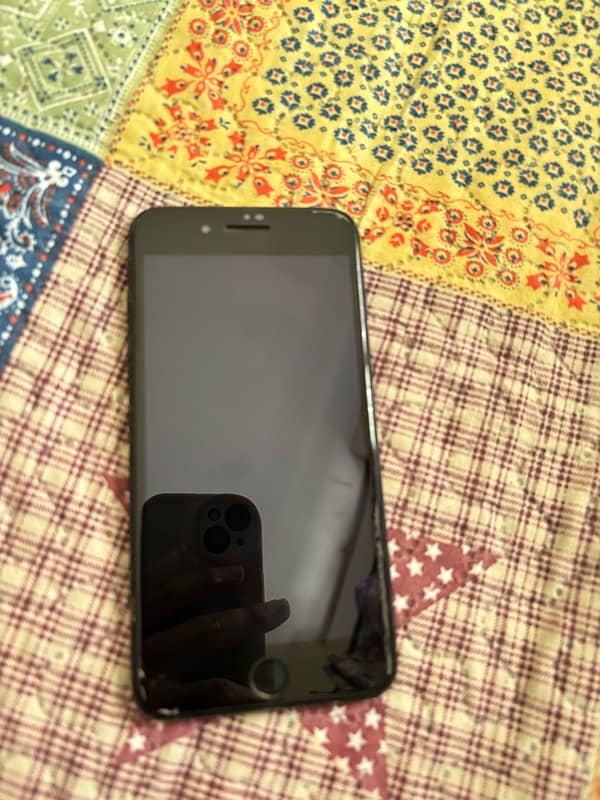 iPhone 7 plus 128gb PTA for urgent sale 1