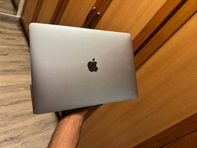 Macbook Pro 2017 Retina Display 0