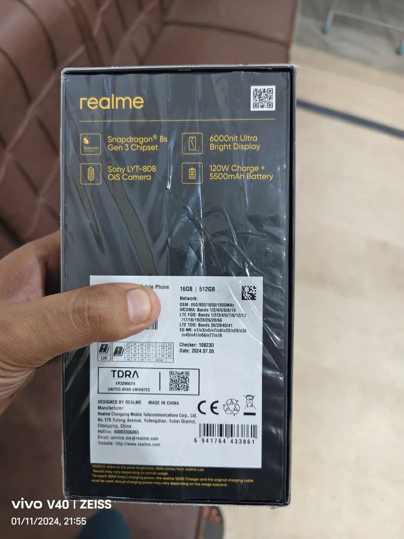 Realme GT6 box pack Official Pta Prosser 8s Gen 3 6