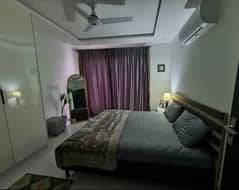 2 bedroom flat for rent in daily basis on Bahria town Lahore