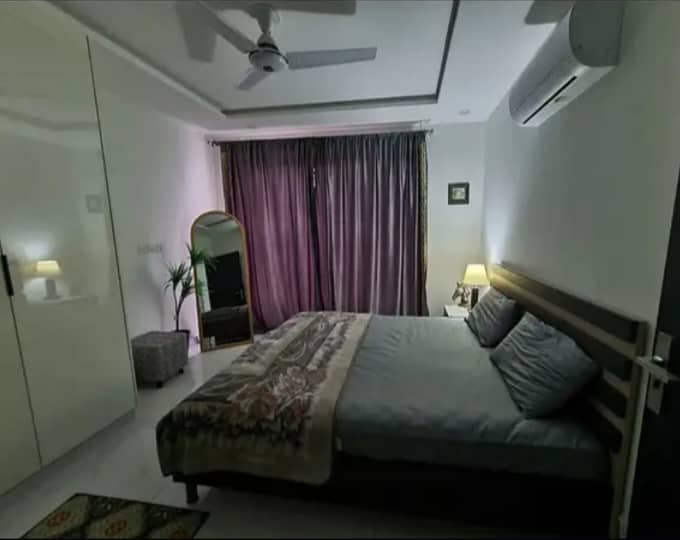 2 bedroom flat for rent in daily basis on Bahria town Lahore 0