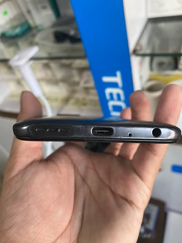 Zte Blad 30 Rs16000Zte Blad 30 4/128 pta approved not any falut 2