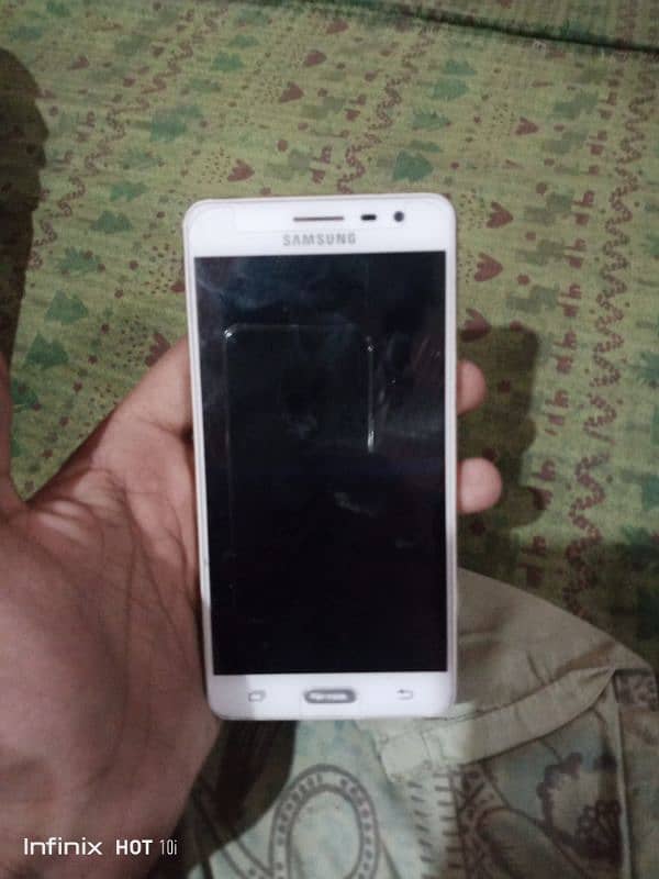 Samsung Galaxy j3pro 3/32 GB 0