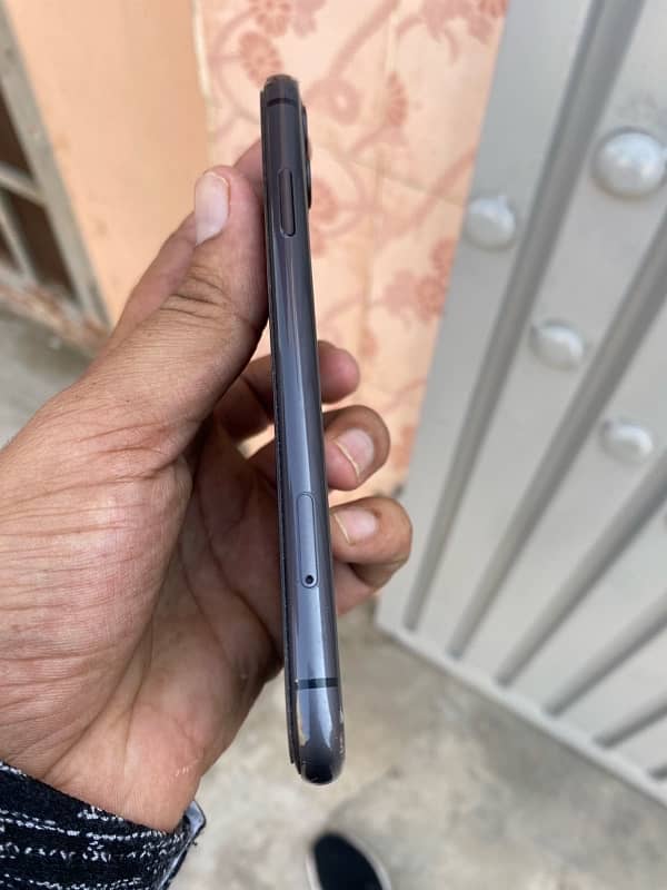 Iphone 11 64GB non PTA JV 1