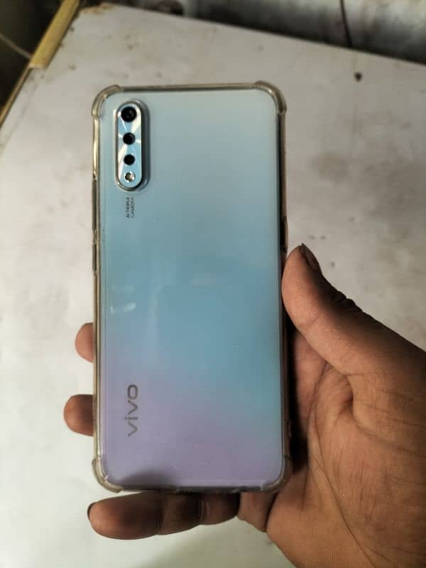 vivo s1 8+256 0