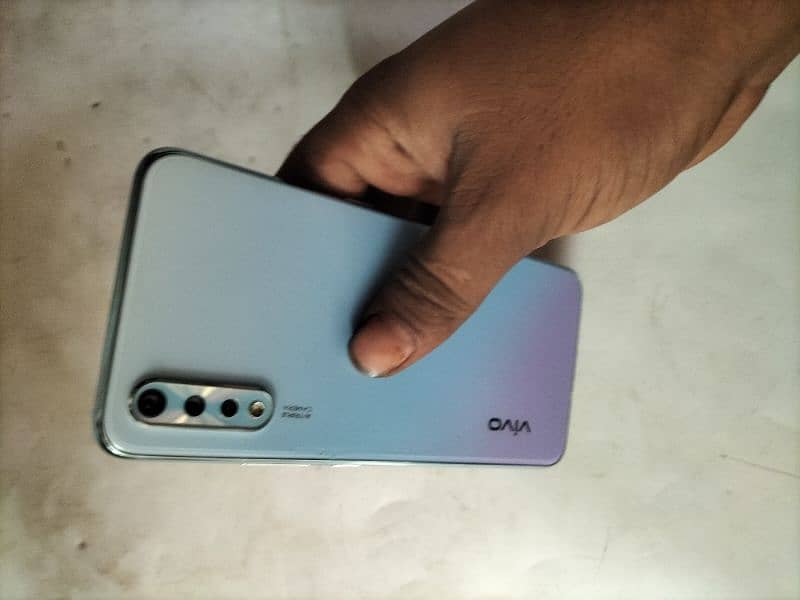 vivo s1 8+256 2