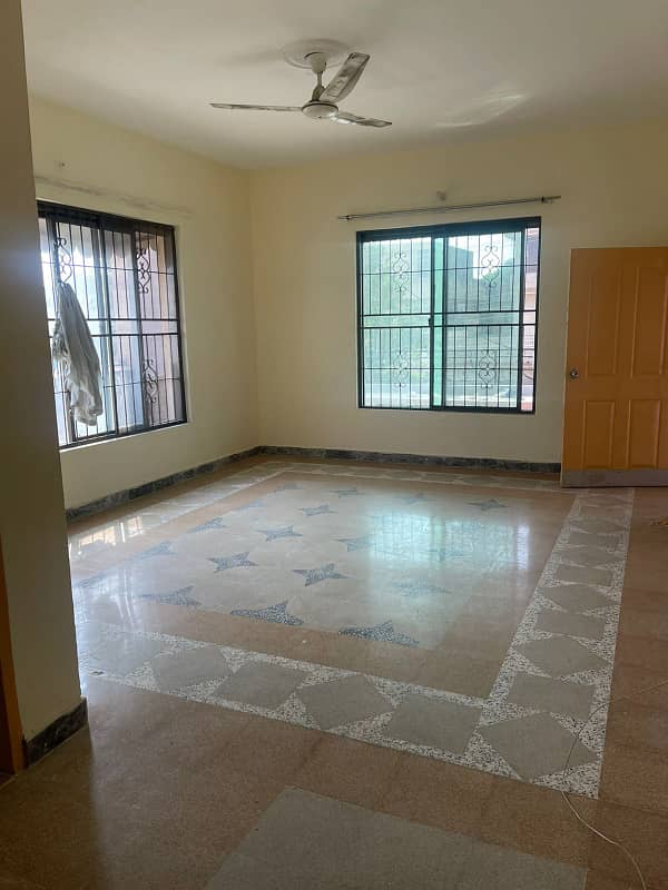 1 Kanal Upper portion is For rent in Wapda Town Lahore. 11