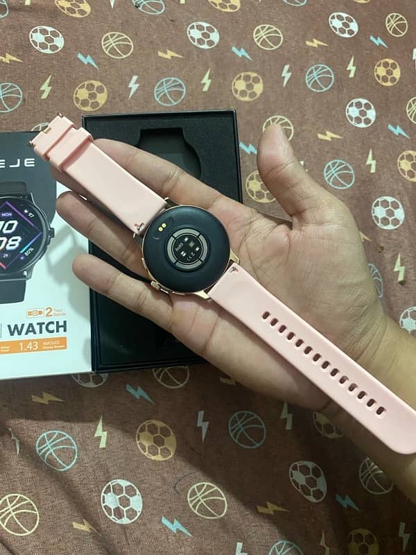 Peje Smart Watch Model ZW08 (Amoled) 6