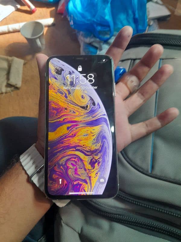 iphone xs max 1