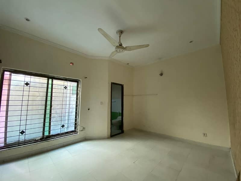 1 kanal Upper portion is for rent in wapda town phase 1 1