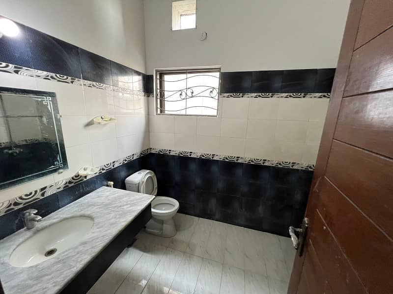 1 kanal Upper portion is for rent in wapda town phase 1 5