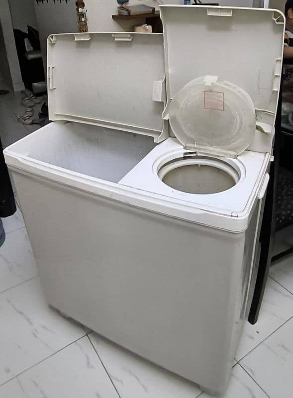 Dawlance twin tub washing machine for sell 3