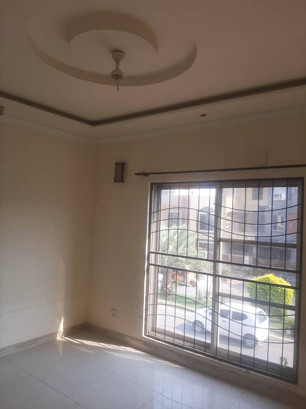 10 Marla House For Sale In Overseas A Block Bahria Town Lahore 7