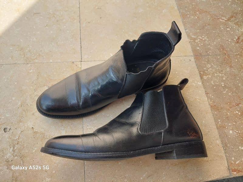 Chelsea leather shoes | Size 8/43 1